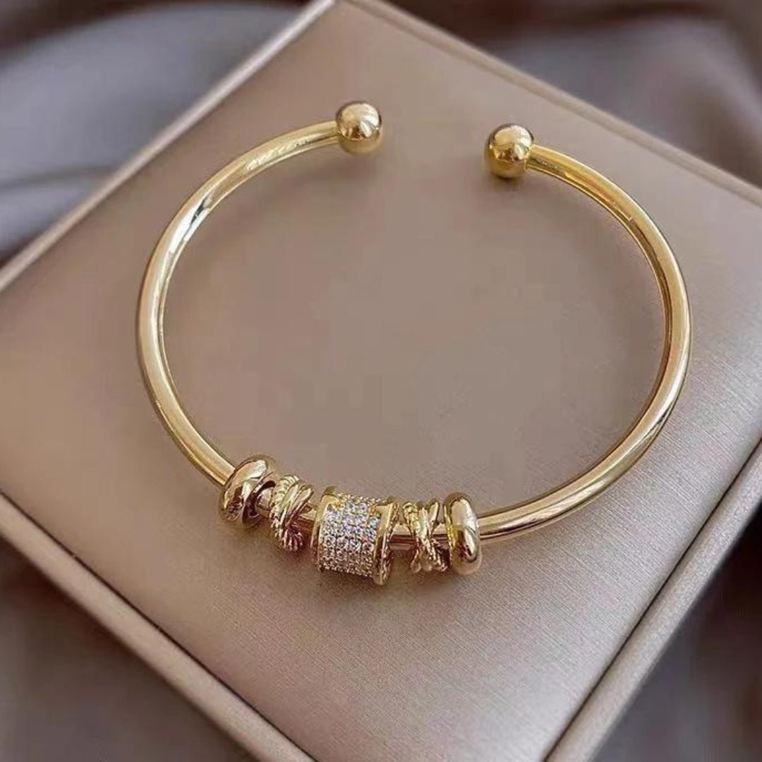 Chloe – Golden Adjustable Charm Bracelet
