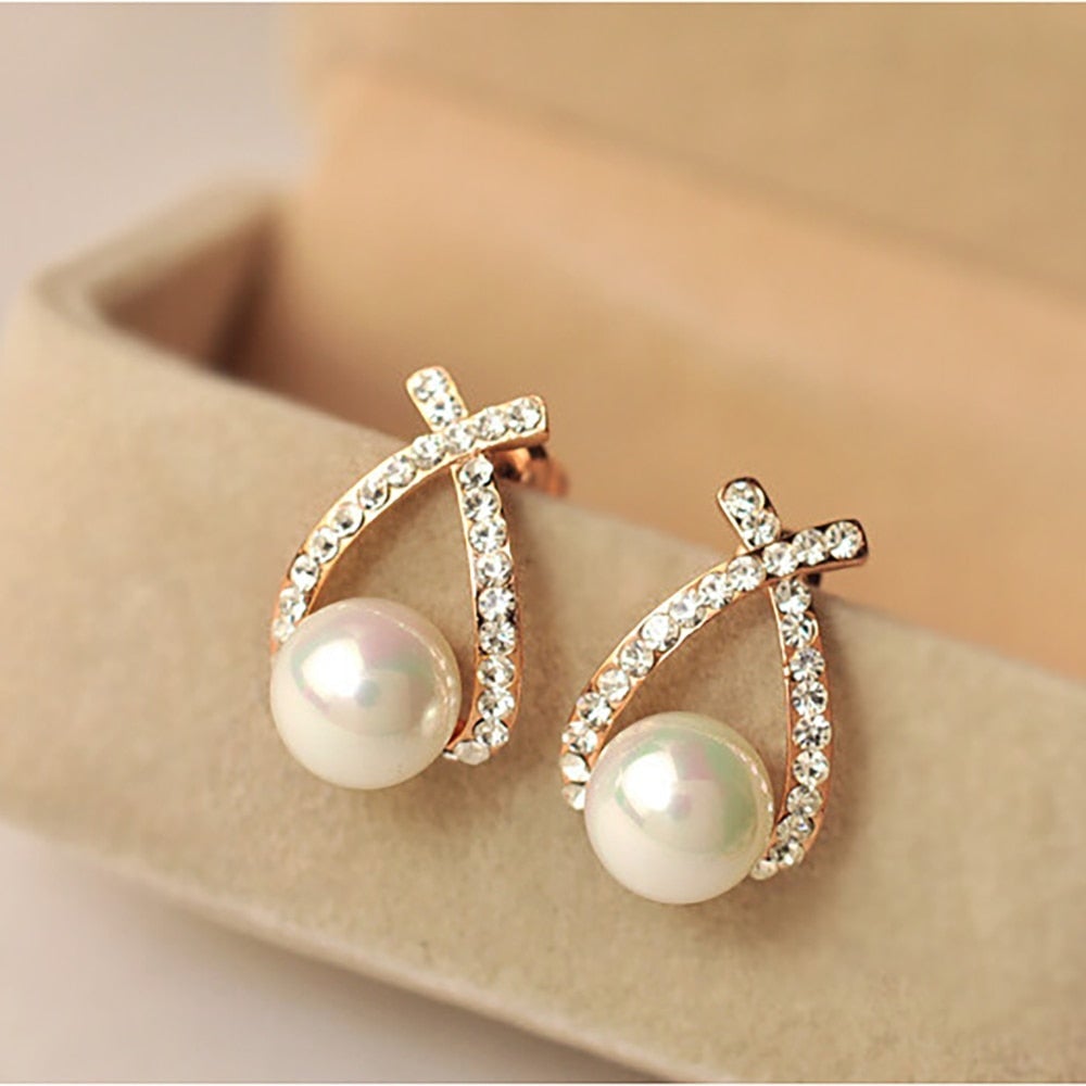 Luce – Pearl Earrings with Sparkling Accents