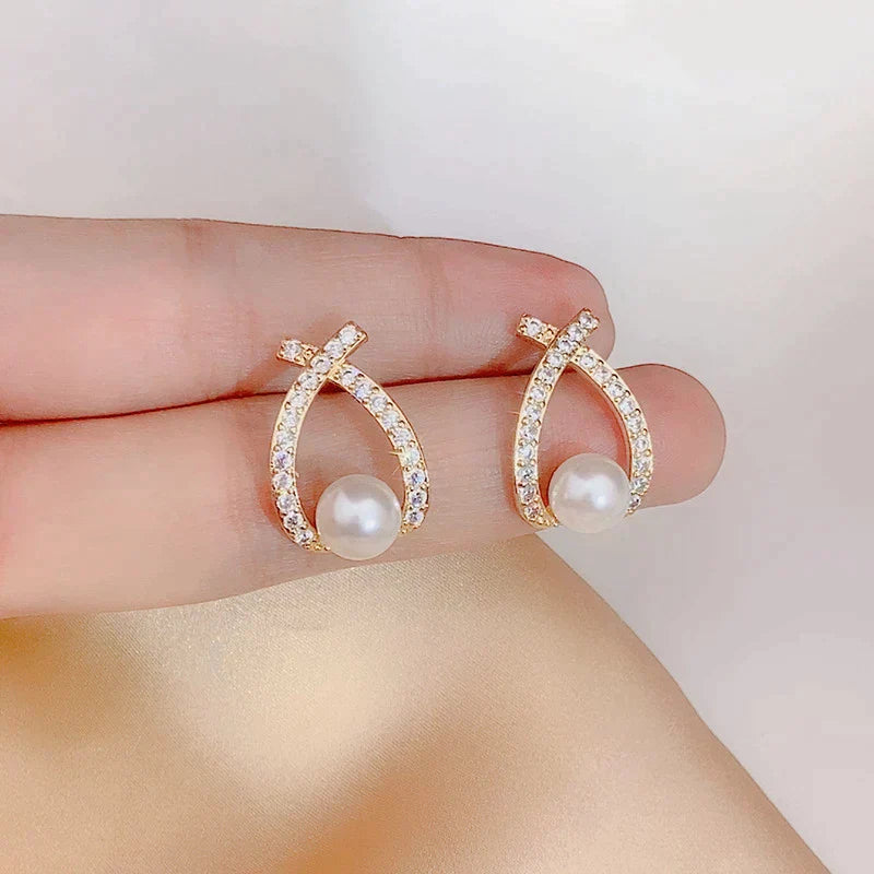 Luce – Pearl Earrings with Sparkling Accents