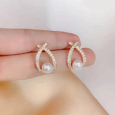 Luce – Pearl Earrings with Sparkling Accents