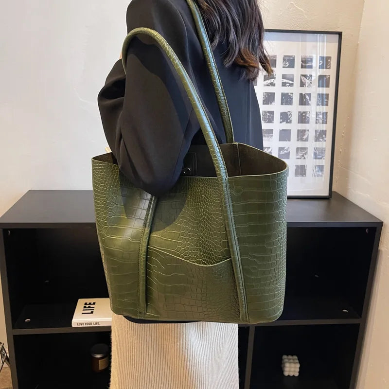 Vintage-Style Luxury Shoulder Bag