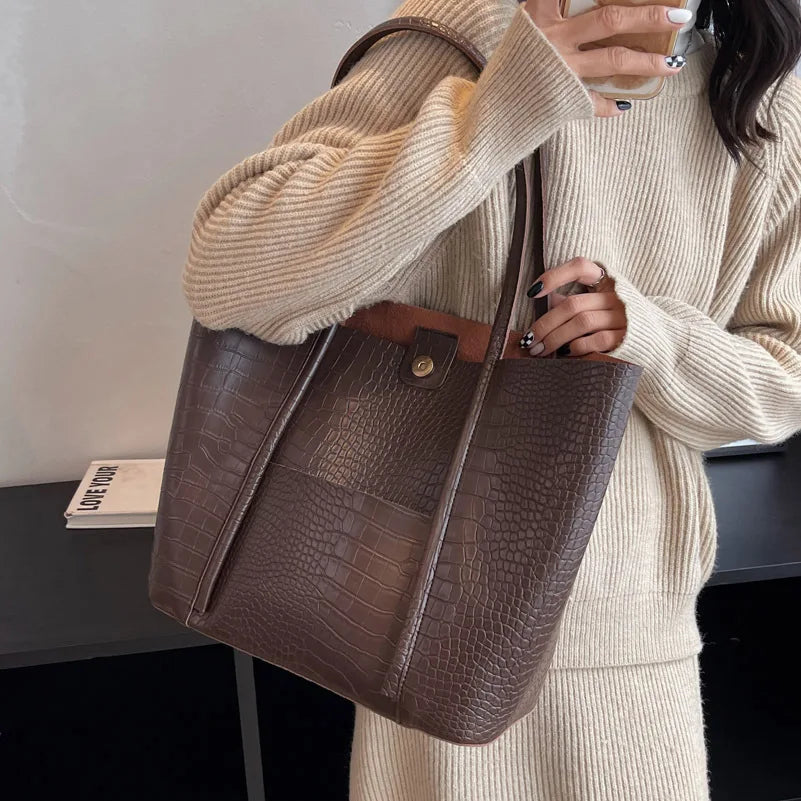 Vintage-Style Luxury Shoulder Bag