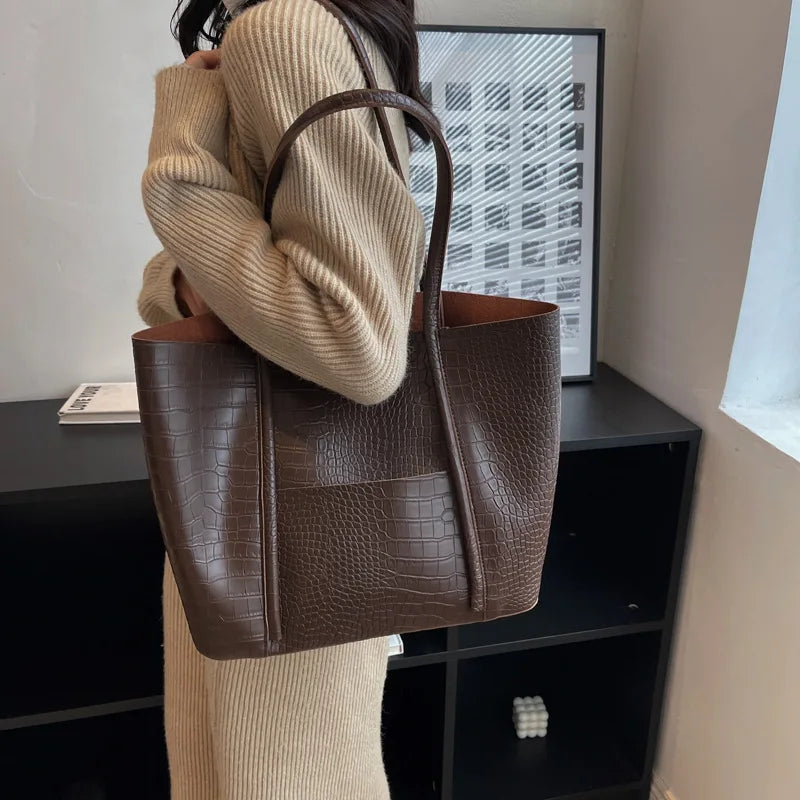 Vintage-Style Luxury Shoulder Bag
