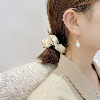 Nina – Elegant Pearl Drop Earrings