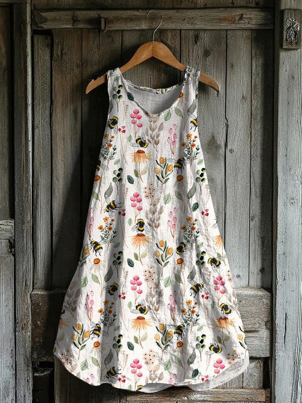 Emma – Sleeveless Bee Print Dress