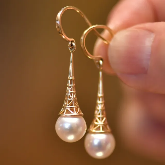 Lea – Golden Pearl Earrings