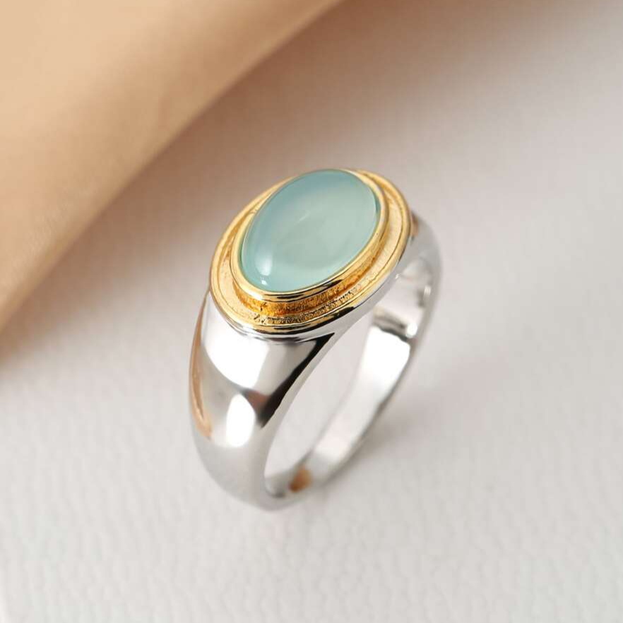 Isla – Golden Ring with Green Moonstone Glow